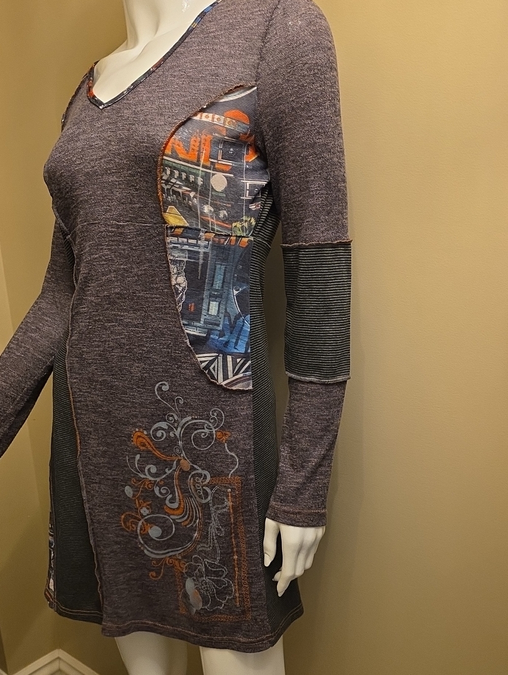 Gray Mixed-Print Long Sleeve Women's Tunic